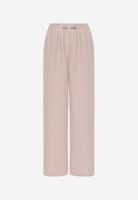 Born2be - Różowe Szerokie Spodnie Casual z Wysokim Stanem i Biżuteryjną Aplikacją Aronia. Okazja: na co dzień. Stan: podwyższony. Kolekcja: plus size. Kolor: różowy. Długość: krótkie. Wzór: aplikacja. Styl: casual #4