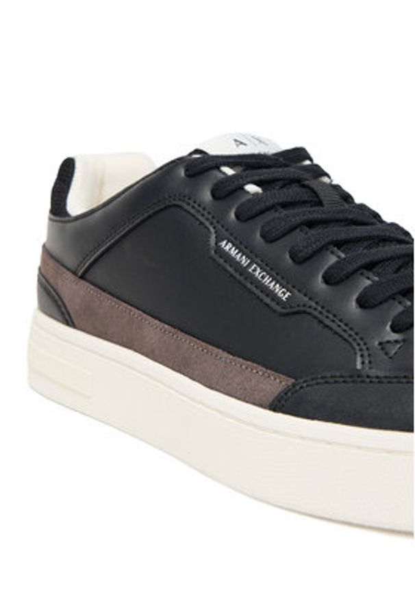 Armani Exchange Sneakersy XM001687 AF17363 M8141 Czarny. Kolor: czarny. Materiał: skóra
