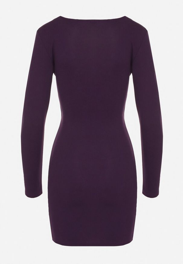 Born2be - Fioletowa Sukienka o Dopasowanym Kroju z Kopertowym Dekoltem Ermellia. Okazja: na randkę, na ślub cywilny, na wesele. Typ kołnierza: dekolt kopertowy. Kolor: fioletowy. Materiał: skóra. Długość rękawa: długi rękaw. Typ sukienki: kopertowe. Styl: klasyczny, glamour, elegancki