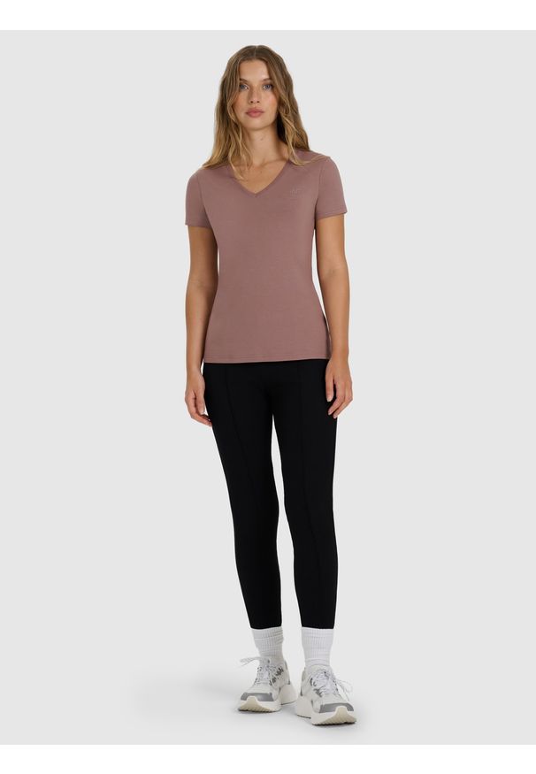 4f - 4F T-shirt slim gładki damski - beżowy XL. Okazja: na co dzień. Typ kołnierza: dekolt w serek. Kolor: beżowy. Materiał: skóra, bawełna. Wzór: gładki. Styl: casual