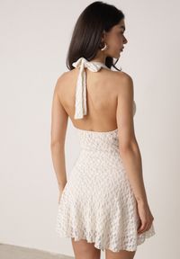 Born2be - Biała Rozkloszowana Sukienka z Koronki z Wiązaniem i Odkrytymi Plecami Bernisa. Okazja: na randkę. Kolor: biały. Materiał: koronka. Wzór: koronka #2