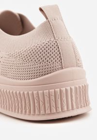 Renee - Ciemnobeżowe Trampki Accia. Okazja: na co dzień. Wysokość cholewki: przed kostkę. Nosek buta: okrągły. Kolor: beżowy. Materiał: materiał, guma. Szerokość cholewki: normalna. Wzór: jednolity. Styl: młodzieżowy, casual, sportowy #4