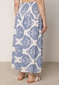 Born2be - Niebieska Rozkloszowana Spódnica z Wiskozy z Wysokim Stanem i Etnicznym Wzorem Ari. Okazja: na co dzień, do pracy, na spacer. Stan: podwyższony. Kolor: niebieski. Materiał: wiskoza. Wzór: aplikacja. Sezon: lato. Styl: casual #7