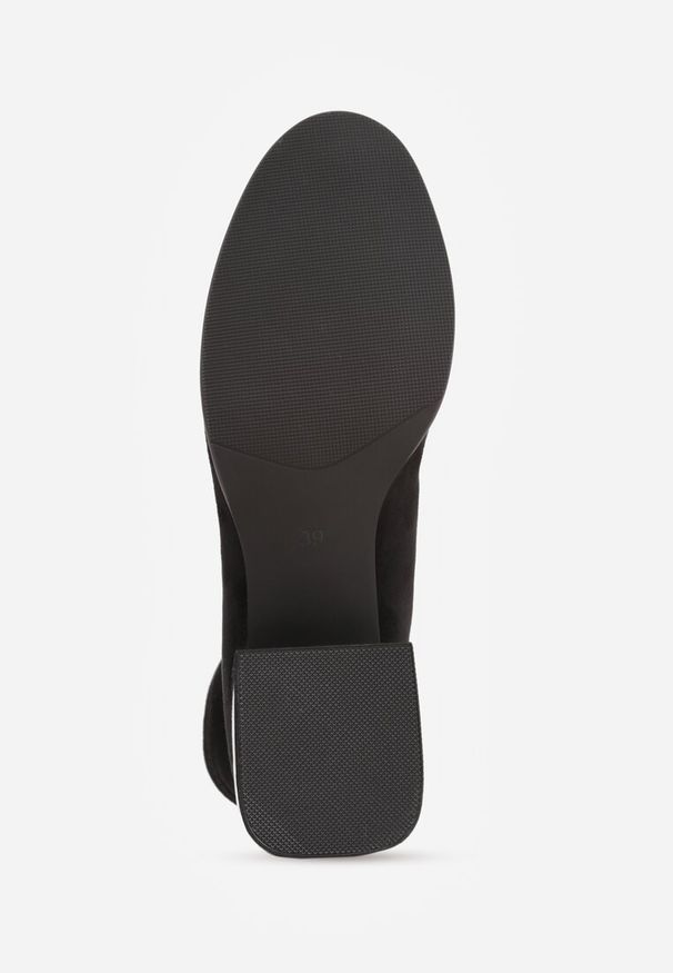 Renee - Czarne Botki na Słupku Ozdobione Metalicznym Wykończeniem Irialan. Okazja: na co dzień. Kolor: czarny. Materiał: jeans. Wzór: aplikacja. Obcas: na słupku. Styl: casual, elegancki