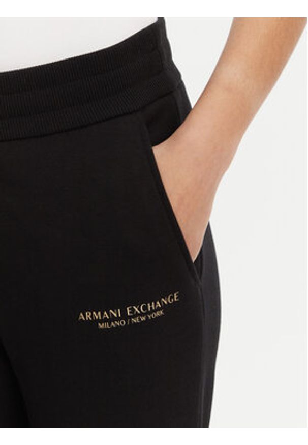 Armani Exchange Spodnie dresowe 8NYPBA YJE5Z 52AK Czarny Regular Fit. Kolor: czarny. Materiał: bawełna, syntetyk