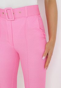 Born2be - Różowe Spodnie Materiałowe z Paskiem Sophilea. Kolor: różowy. Materiał: materiał. Wzór: jednolity. Styl: klasyczny #2