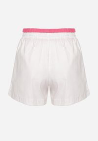 Born2be - Białe Bawełniane Szorty z Gumką w Pasie Timaolle. Okazja: na co dzień. Kolor: biały. Materiał: bawełna. Styl: klasyczny, casual, elegancki #6