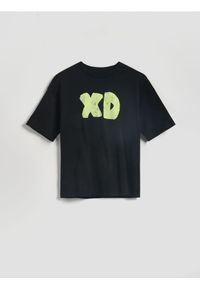 Reserved - Bawełniany t-shirt z nadrukiem - czarny. Kolor: czarny. Materiał: bawełna. Wzór: nadruk #1