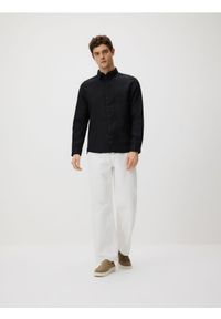 Reserved - Lniana koszula regular fit - czarny. Kolor: czarny. Materiał: len