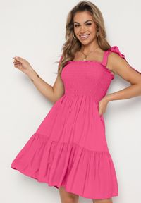 Born2be - Fuksjowa Rozkloszowana Sukienka z Bawełny z Gumką w Talii na Ramiączkach Gelfea. Kolor: różowy. Materiał: bawełna. Długość rękawa: na ramiączkach. Typ sukienki: rozkloszowane. Styl: klasyczny #2