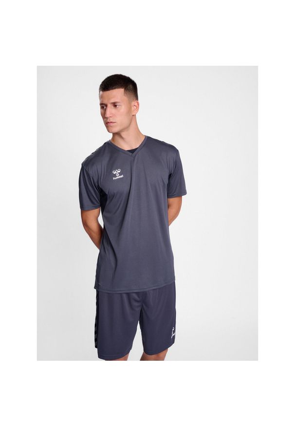 Niezbędna koszulka Hummel. Kolor: szary. Sport: piłka nożna