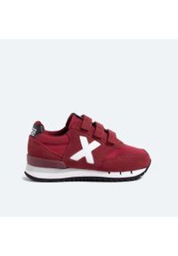 Munich - Kapcie MUNICH DASH KID VCO 106 Bordeaux. Kolor: czerwony, fioletowy, wielokolorowy. Materiał: syntetyk, tkanina. Sport: turystyka piesza