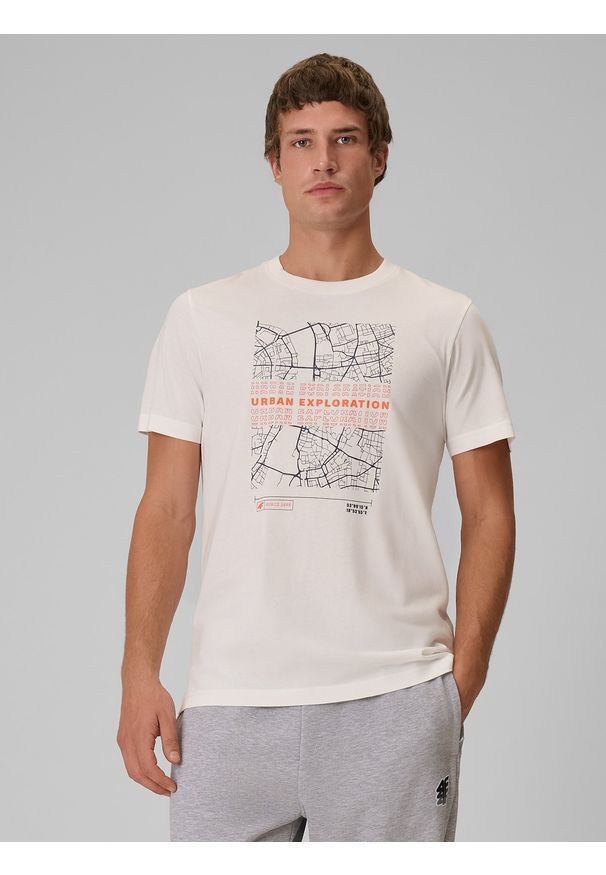 4f - 4F T-shirt regular z nadrukiem męski - kremowy S. Okazja: na co dzień, do pracy, na spacer. Kolor: kremowy. Materiał: bawełna, materiał. Wzór: nadruk. Styl: casual
