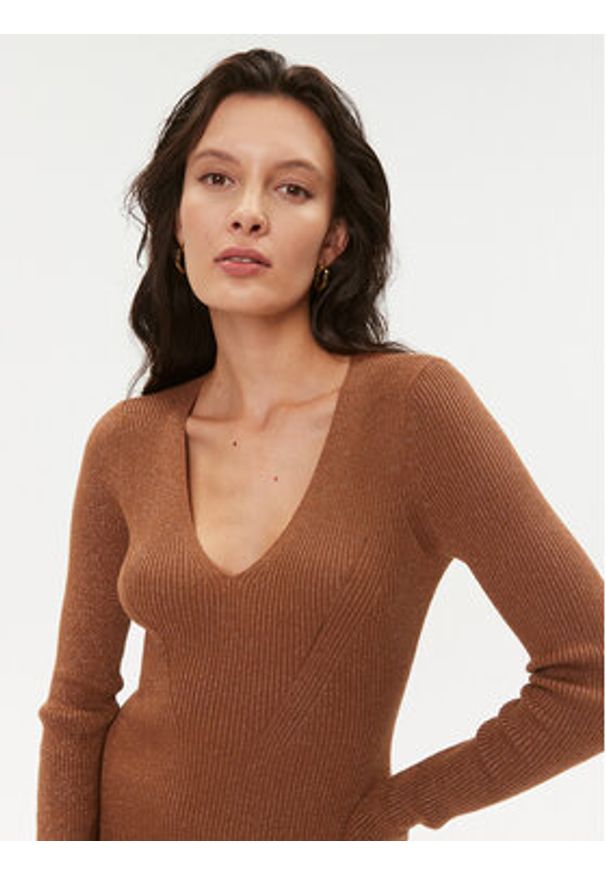 TwinSet - TWINSET Sukienka dzianinowa 232TT3272 Brązowy Slim Fit. Kolor: brązowy. Materiał: syntetyk