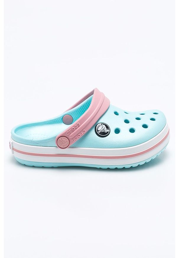 Crocs - Klapki dziecięce. Nosek buta: okrągły. Kolor: niebieski. Materiał: materiał, guma. Wzór: gładki