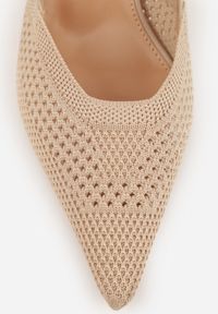 Born2be - Beżowe Czółenka na Szpilce z Odkrytą Piętą i Ażurową Cholewką Erifera. Okazja: na co dzień. Zapięcie: sprzączka. Kolor: beżowy. Materiał: jeans. Szerokość cholewki: normalna. Wzór: ażurowy. Obcas: na szpilce. Styl: casual, elegancki, klasyczny #5