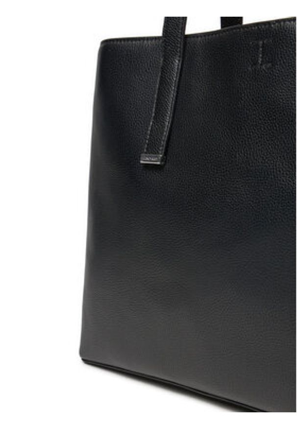 Calvin Klein Torebka Ck Plaque Medium Shopper K60K612782 Czarny. Kolor: czarny. Materiał: skórzane
