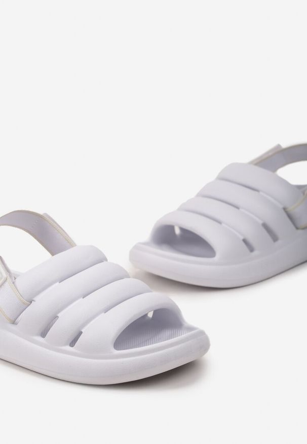 Born2be - Białe Sandały na Grubej Podeszwie z Pianki i Paskiem na Rzep Venlar. Zapięcie: rzepy. Kolor: biały. Materiał: jeans. Sezon: lato