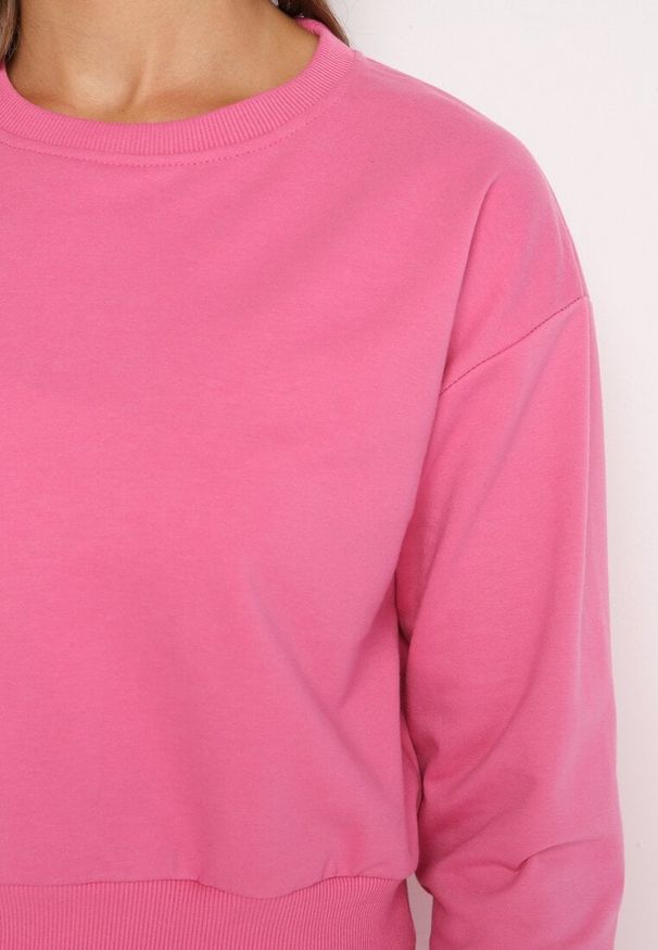 Born2be - Fuksjowa Bluza z Dodatkiem Bawełny Wykończona Ściągaczami Evilaya. Okazja: na co dzień. Kolor: różowy. Materiał: bawełna. Długość rękawa: długi rękaw. Długość: długie. Styl: sportowy, casual