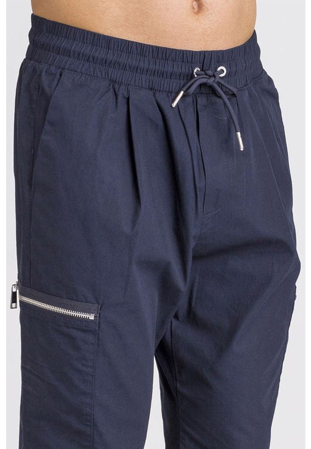 Spodnie dresowe Armani Exchange z aplikacjami