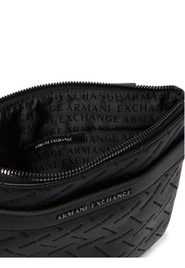 Armani Exchange Saszetka XM002597 AF22652 UC001 Czarny. Kolor: czarny. Materiał: skóra