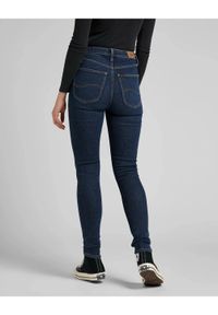 Lee - LEE IVY DAMSKIE SPODNIE JEANSOWE WORN WILLOW L32ETVVA 112143844. Stan: podwyższony. Długość: długie. Wzór: aplikacja. Styl: vintage, retro #4