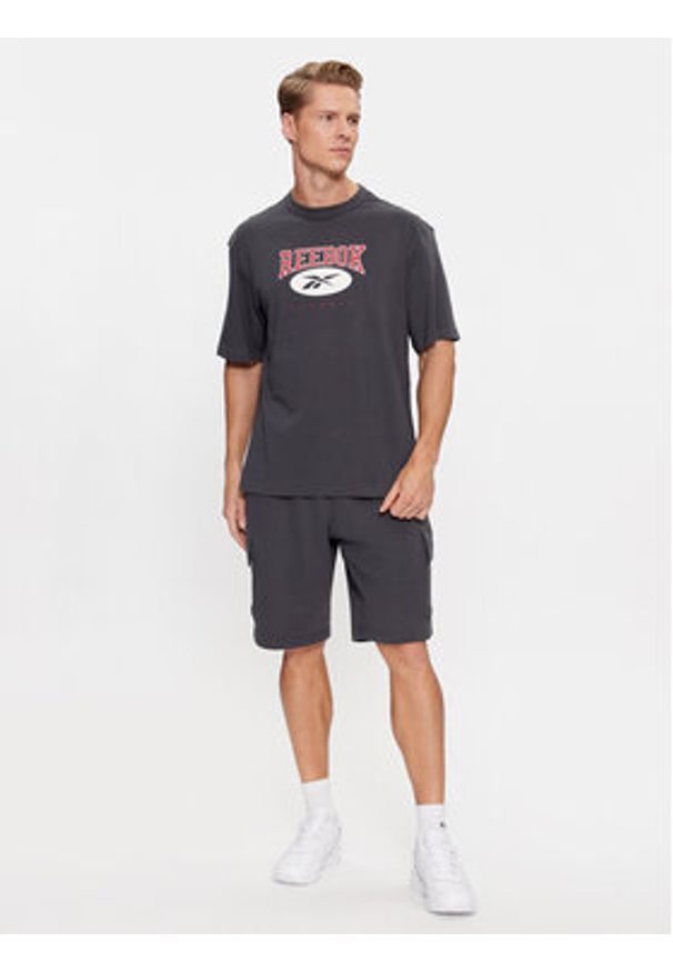 Reebok Szorty sportowe Archive Essentials IL8795 Szary Regular Fit. Kolor: szary. Materiał: bawełna. Styl: sportowy