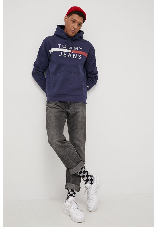 Tommy Jeans Bluza męska kolor granatowy z kapturem melanżowa. Okazja: na co dzień. Typ kołnierza: kaptur. Kolor: niebieski. Materiał: bawełna, dzianina. Wzór: melanż. Styl: casual