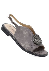 Sandały damskie płaskie z ozdobą pewter S.Barski 61-6035. Materiał: skóra ekologiczna. Wzór: aplikacja #1