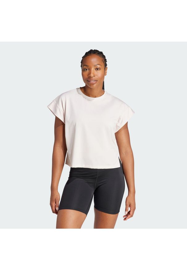Adidas - Koszulka Studio. Kolor: fioletowy, szary, wielokolorowy. Materiał: materiał. Sport: joga i pilates, fitness