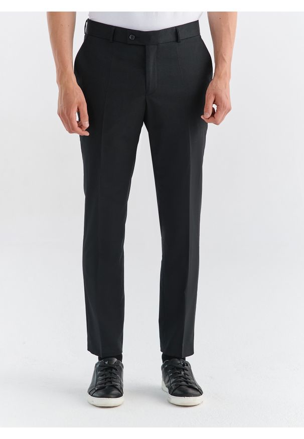 Pako Lorente - PAKO LORENTE – Spodnie garniturowe w kolorze czarnym. Kolor: czarny. Materiał: poliester, wełna, elastan