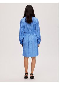 Selected Femme Sukienka koszulowa Blue 16088066 Niebieski Regular Fit. Kolor: niebieski. Materiał: wiskoza. Typ sukienki: koszulowe #6