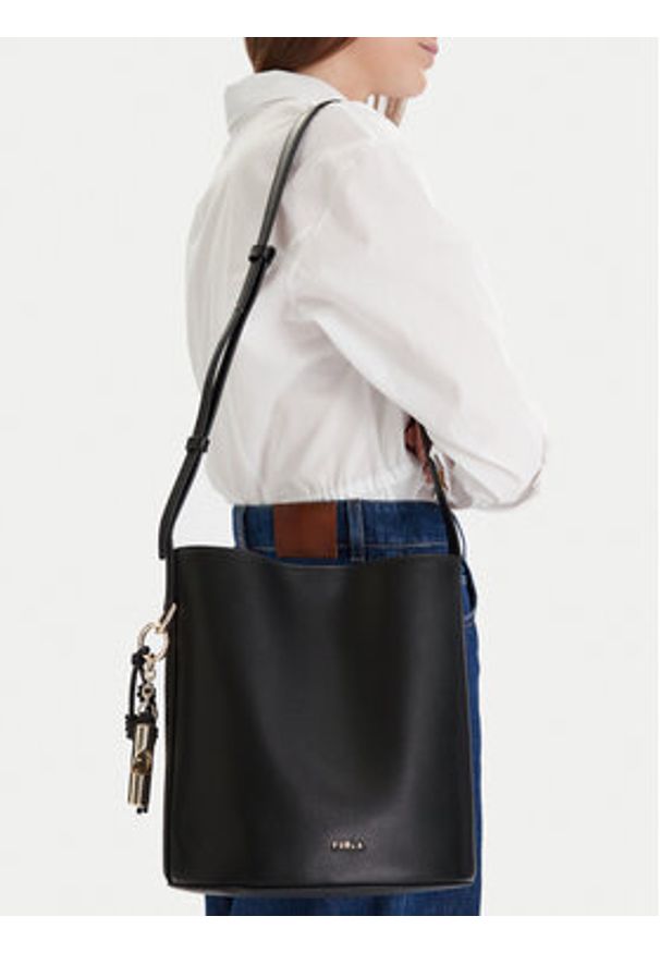 Furla Torebka Roxie S WB01875 ARE000 CN O6000 Czarny. Kolor: czarny. Materiał: skórzane