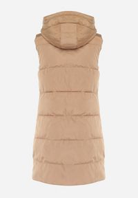 Born2be - Beżowa Pikowana Kamizelka Dwustronna z Kapturem i Sznurkami Leorani. Okazja: na co dzień, na spacer. Typ kołnierza: kaptur. Kolor: beżowy. Materiał: jeans. Styl: casual, sportowy #5