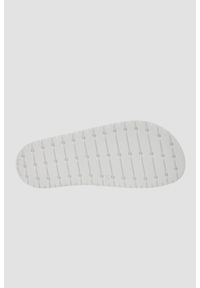 Emporio Armani - EMPORIO ARMANI Białe klapki Mules PVC logo. Kolor: biały #7