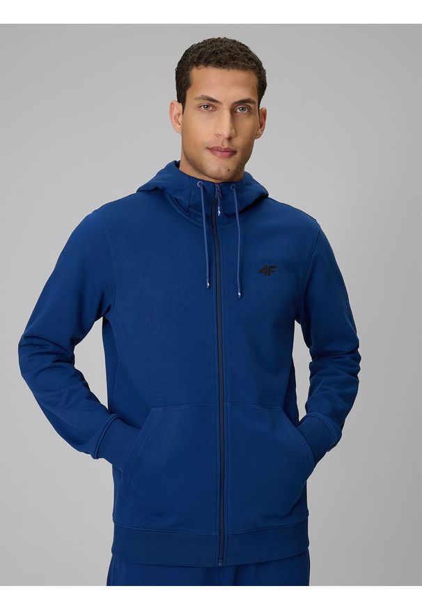 4f - 4F Bluza dresowa regular z kapturem męska - granatowa L. Okazja: na co dzień. Typ kołnierza: kaptur. Kolor: niebieski. Materiał: dresówka. Długość rękawa: raglanowy rękaw. Styl: casual