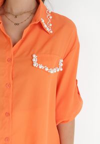 Born2be - Pomarańczowa Koszula z Podpinanymi Rękawami i Perełkami Dorval. Kolor: pomarańczowy. Materiał: materiał. Długość rękawa: długi rękaw. Długość: długie. Wzór: gładki #5