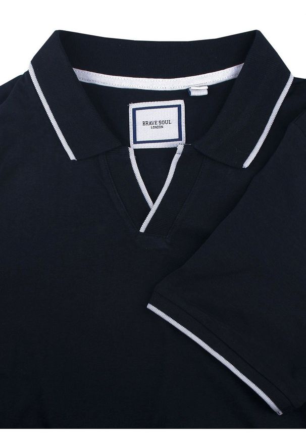 Oryginalna Koszulka Polo - Brave Soul - Granatowa. Okazja: na co dzień. Typ kołnierza: polo. Kolor: niebieski. Materiał: bawełna. Styl: casual