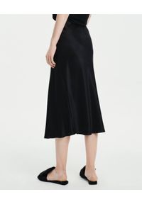 LOVLI SILK - Czarna midi spódnica z jedwabiu #NO.2. Stan: podwyższony. Kolor: czarny. Materiał: jedwab #2
