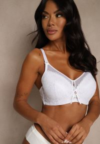 Renee - Biały Koronkowy Biustonosz Ozdobiony Przezroczystą Wstawką Acalinai. Kolor: biały. Materiał: koronka. Rodzaj stanika: przezroczysty. Wzór: aplikacja #1