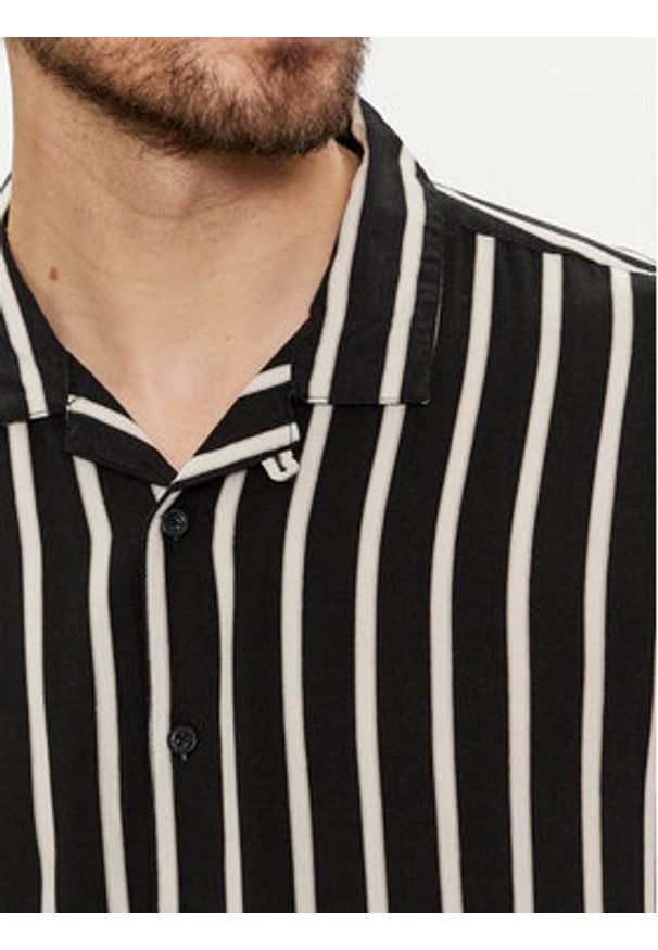 Brave Soul Koszula MSH-48MONOB Czarny Straight Fit. Kolor: czarny. Materiał: syntetyk