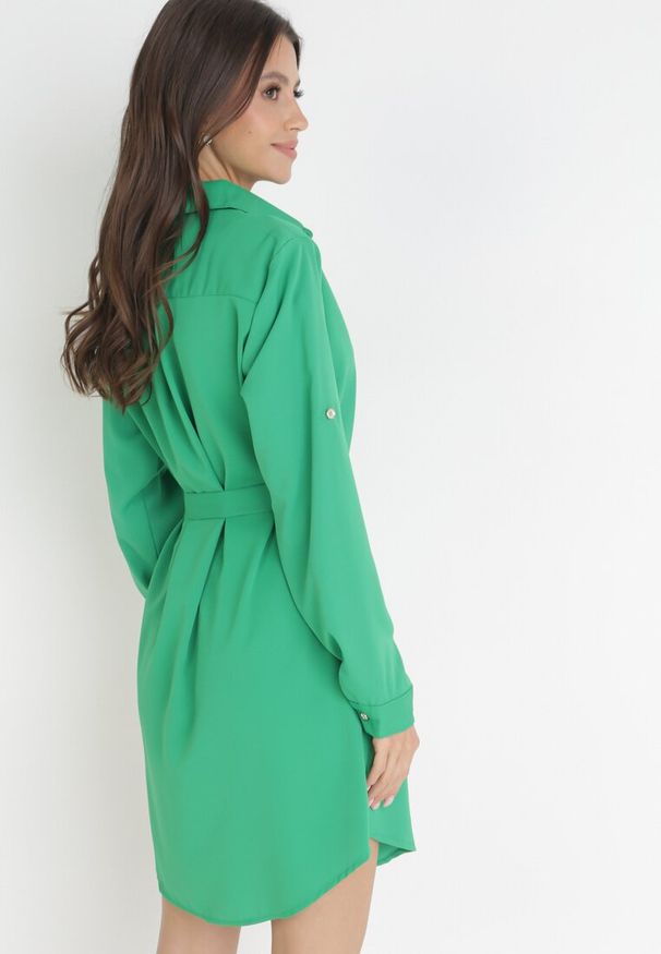 Born2be - Zielona Sukienka Koszulowa z Wiązanym Paskiem Dekitte. Kolor: zielony. Materiał: materiał. Typ sukienki: koszulowe