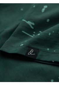Ombre Clothing - Męski t-shirt z nadrukiem i okrągłym dekoltem – zielony V3 - Rozmiar: XL. Okazja: na co dzień. Kolor: zielony. Materiał: bawełna, materiał, dzianina. Długość rękawa: krótki rękaw. Długość: krótkie. Wzór: nadruk. Styl: sportowy, casual