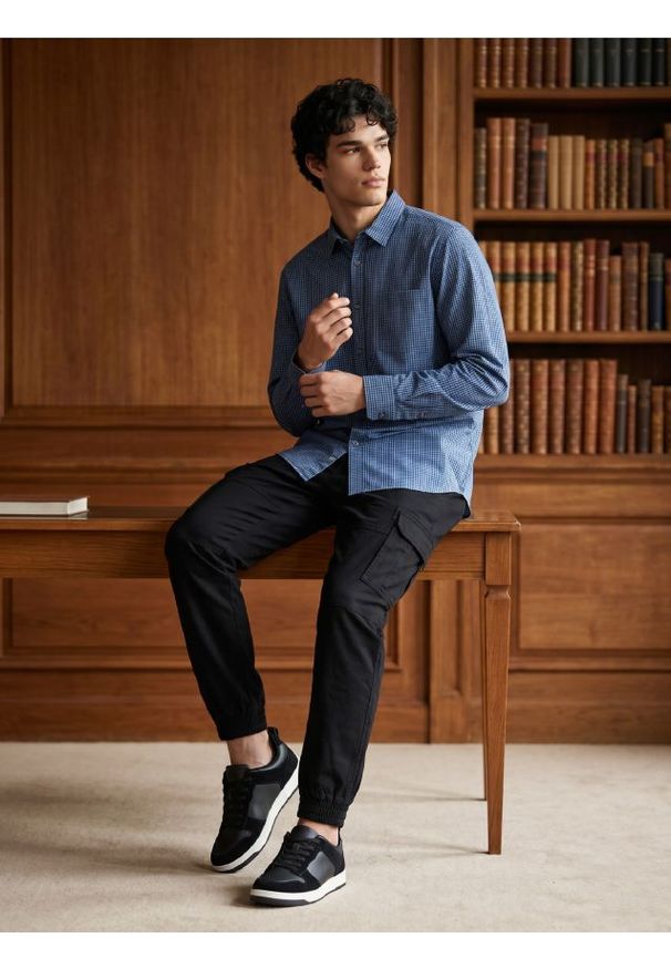 Sinsay - Bawełniana koszula slim fit w kratę - niebieski. Kolor: niebieski. Materiał: bawełna