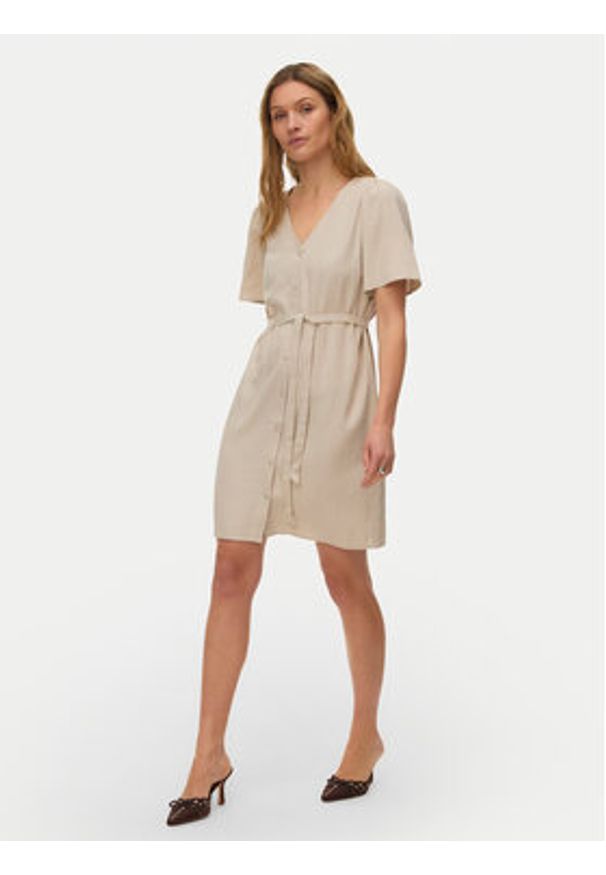 Vero Moda Sukienka letnia Mymilo 10340466 Beżowy Regular Fit. Kolor: beżowy. Materiał: wiskoza. Sezon: lato