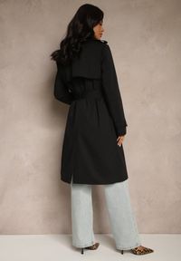 Renee - Czarny Dwurzędowy Płaszcz Trencz z Paskiem i Elegancką Klapą Fireti. Okazja: na co dzień, na spotkanie biznesowe. Kolor: czarny. Materiał: jeans. Długość rękawa: długi rękaw. Długość: długie. Styl: elegancki #4