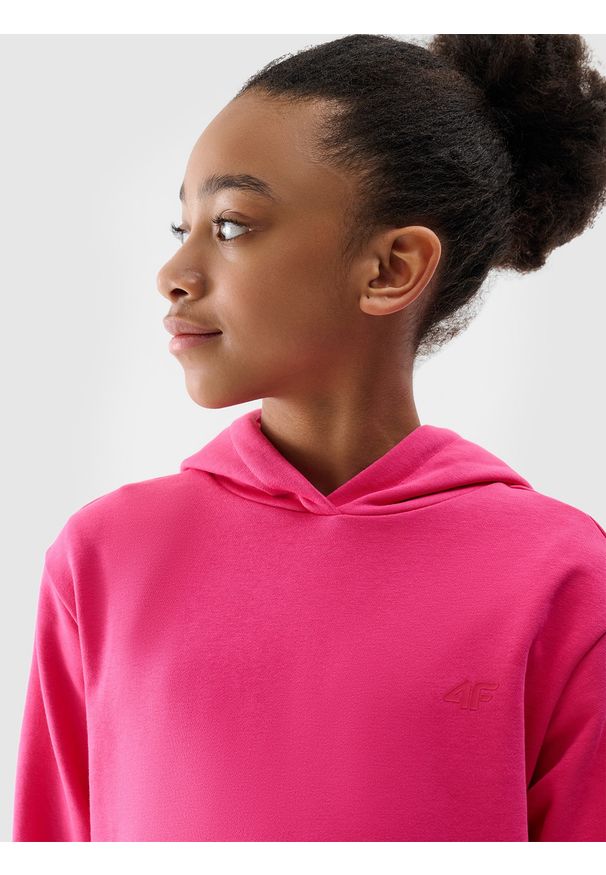 4f - 4F Bluza dresowa nierozpinana z kapturem dziewczęca - różowa 152 (11-12 lat). Okazja: na co dzień. Typ kołnierza: kaptur. Kolor: różowy. Materiał: dresówka. Wzór: ze splotem, gładki. Sezon: lato. Styl: sportowy, casual