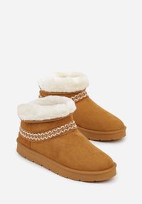 Renee - Brązowe Rustykalne Śniegowce z Imitacji Zamszu z Haftem i Futerkiem Zetilda. Kolor: brązowy. Materiał: zamsz, futro. Wzór: haft #4