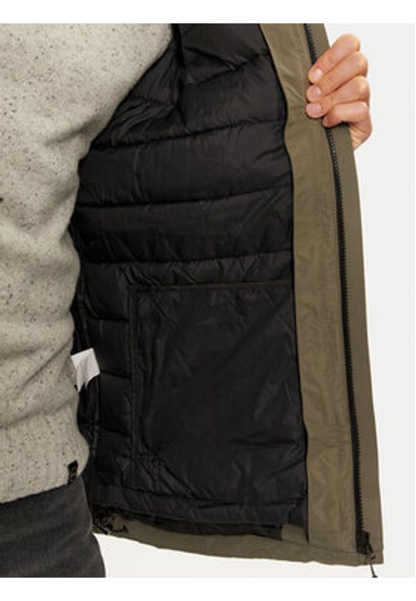 CMP Kurtka zimowa 33Z1577D Zielony Regular Fit. Kolor: zielony. Materiał: syntetyk. Sezon: zima