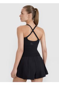 4f - 4F Top treningowy slim szybkoschnący damski 4F x Anna Lewandowska - czarny XS. Kolor: czarny. Materiał: dzianina, włókno, syntetyk, materiał, tkanina, elastan. Długość rękawa: na ramiączkach. Wzór: gładki, ze splotem. Sport: joga i pilates, fitness